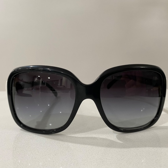 Chanel white bow black sunglasses main image 6